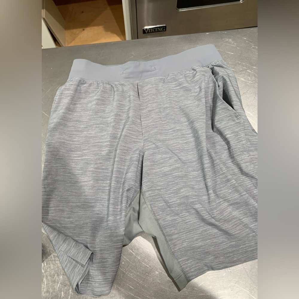 Lululemon pace breaker short